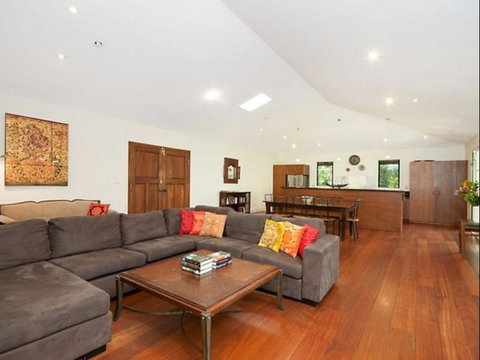 Laanecoorie Holiday House - Kalgoorlie Accommodation 1