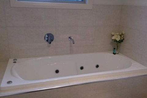 Annabelles Cottage - Kalgoorlie Accommodation 7