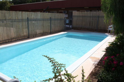 Camellia Motel - Kalgoorlie Accommodation 3