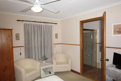 Southern Vales Bed & Breakfast - Kalgoorlie Accommodation 4