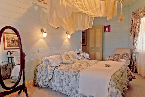 Two Story Bed & Breakfast - Kalgoorlie Accommodation 5