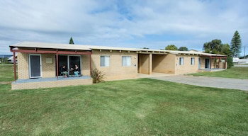 Cervantes Holiday Homes - Kalgoorlie Accommodation 2