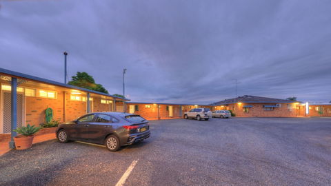 Jacaranda Motor Lodge - Kalgoorlie Accommodation 4
