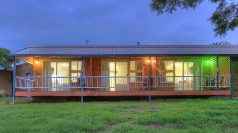 Jacaranda Motor Lodge - Kalgoorlie Accommodation 3