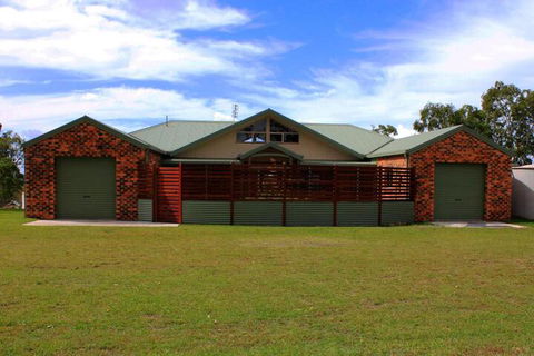 Tracks End Retreat - Kalgoorlie Accommodation 4