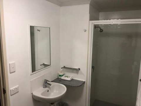Airlie Waterfront Accommodation - Kalgoorlie Accommodation 5