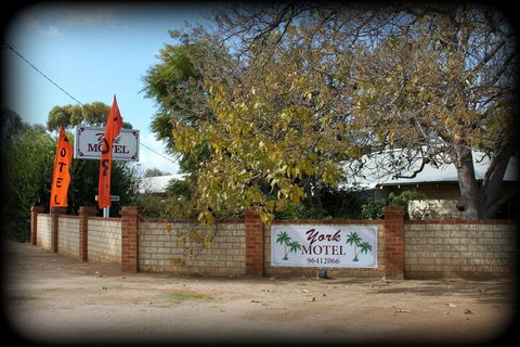 York Motel - Kalgoorlie Accommodation 1