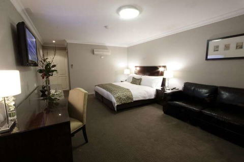 Carlyle Suites & Apartments - Kalgoorlie Accommodation 4