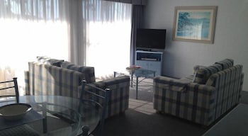 Breakers Apartments Mollymook - Kalgoorlie Accommodation 3
