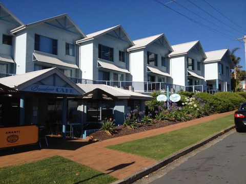 Breakers Apartments Mollymook - Kalgoorlie Accommodation 1