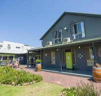 Dunsborough Beachouse YHA Hostel - Kalgoorlie Accommodation