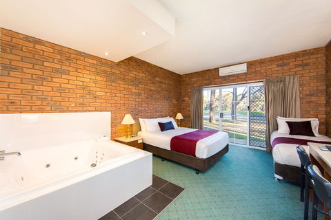Thurgoona Country Club Resort - Kalgoorlie Accommodation 6