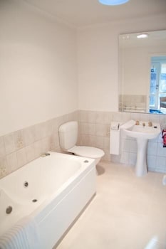 Yarra Glen Racecourse Apartments - Kalgoorlie Accommodation 2