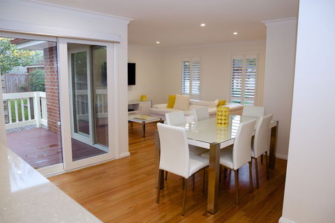 Yarra Glen Racecourse Apartments - Kalgoorlie Accommodation 5
