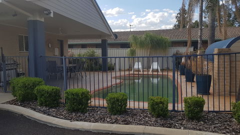 Edward Parry Motel & Apartments - Kalgoorlie Accommodation 4
