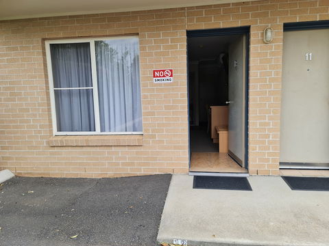 Edward Parry Motel & Apartments - Kalgoorlie Accommodation 1
