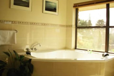 Bathurst Heights B&B - Kalgoorlie Accommodation 6