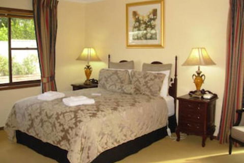 Bathurst Heights B&B - Kalgoorlie Accommodation 4