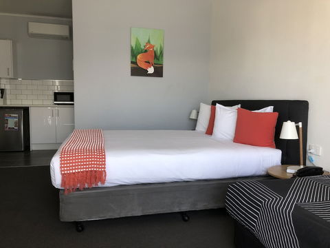 Commodore Motor Inn Albury - Kalgoorlie Accommodation 4