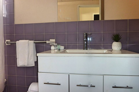 Jadran Motel & El Jays Holiday Lodge - Kalgoorlie Accommodation 4