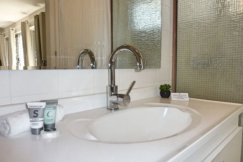 Jadran Motel & El Jays Holiday Lodge - Kalgoorlie Accommodation 7