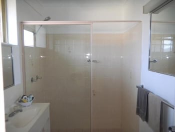 Lake Macquarie Motor Inn - Kalgoorlie Accommodation 4