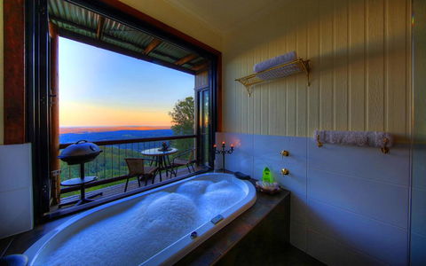 At Remingtons Private Cottages & Lodge - Kalgoorlie Accommodation 5