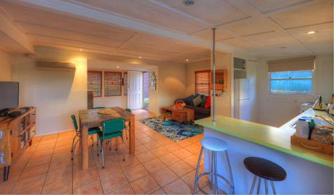 At Remingtons Private Cottages & Lodge - Kalgoorlie Accommodation 4