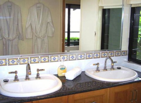 At Remingtons Private Cottages & Lodge - Kalgoorlie Accommodation 2