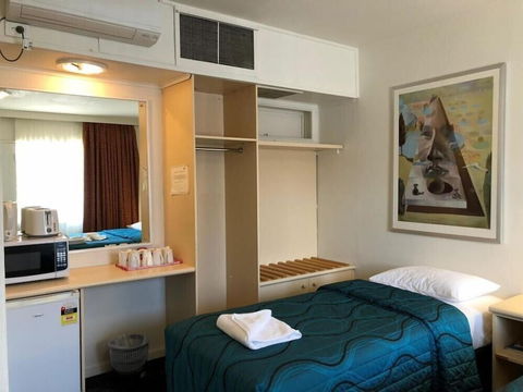 The Astor Hotel Motel - Kalgoorlie Accommodation 4