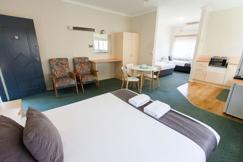 Jasmine Lodge Motel - Kalgoorlie Accommodation 3