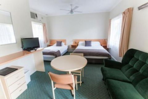 Jasmine Lodge Motel - Kalgoorlie Accommodation 4