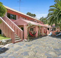 Dolphins Beach House - Kalgoorlie Accommodation