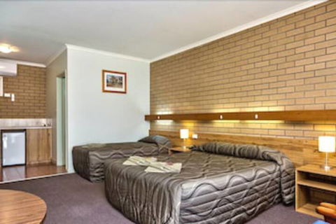 Holbrook Town Centre Motor Inn - Kalgoorlie Accommodation 7