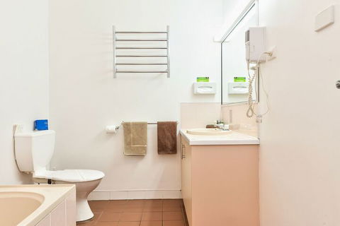 Holbrook Town Centre Motor Inn - Kalgoorlie Accommodation 6