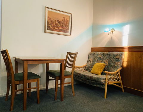 County Lodge Motor Inn - Kalgoorlie Accommodation 6