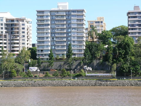 Fairthorpe Apartments - Kalgoorlie Accommodation 1