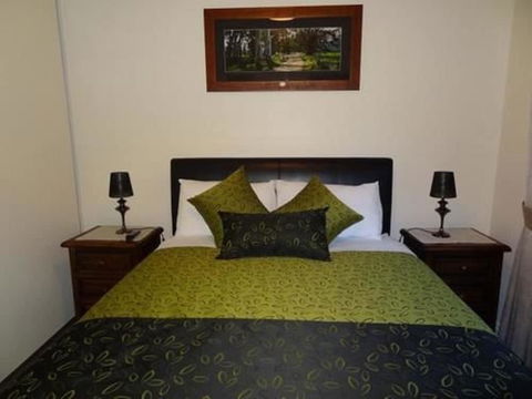 Hahndorf Oak Tree Cottages - Kalgoorlie Accommodation 1