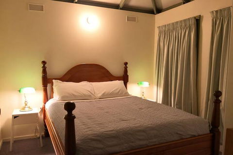 Kalimna Woods Cottages - Kalgoorlie Accommodation 6