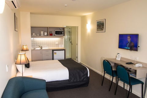 Shoreline Hotel - Kalgoorlie Accommodation 0