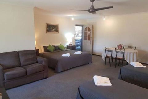 Beachport Motor Inn - Kalgoorlie Accommodation 0