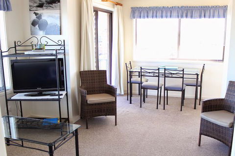 Narooma Palms Holiday Apartments - Kalgoorlie Accommodation 7