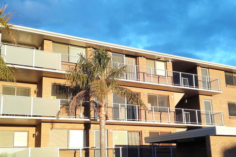 Narooma Palms Holiday Apartments - Kalgoorlie Accommodation 1