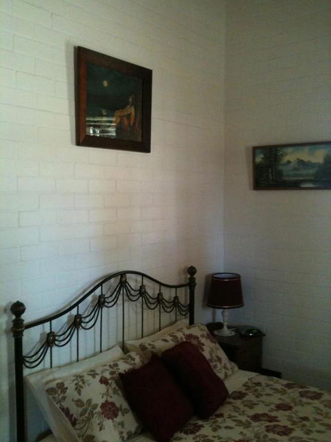 Belvoir B & B Cottages - Kalgoorlie Accommodation 2