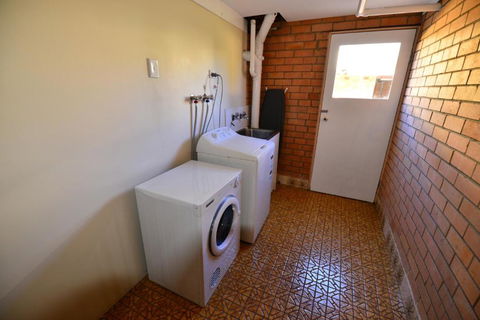 City Centre Apartments - Kalgoorlie Accommodation 5
