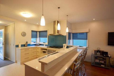 Bridport Holiday Rental - Kalgoorlie Accommodation 6