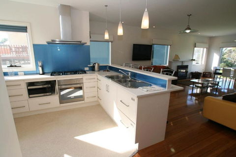 Bridport Holiday Rental - Kalgoorlie Accommodation 2