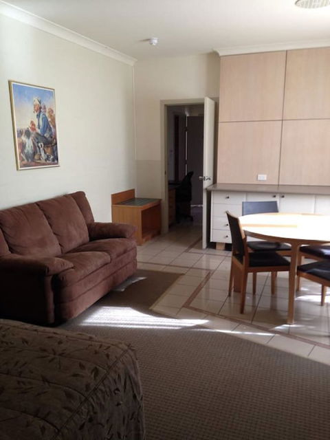 Francis Phillip Motor Inn - Kalgoorlie Accommodation 4