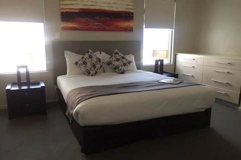 One30 Esplanade Serviced Apartments - Kalgoorlie Accommodation 1