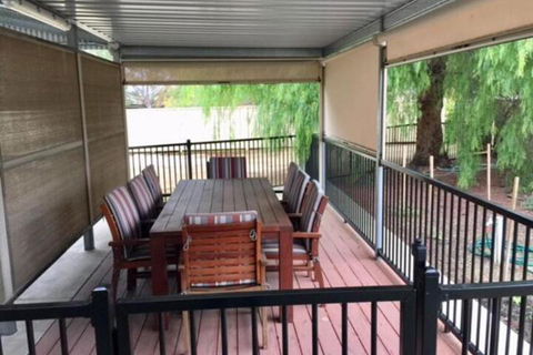 MacDonnell House Naracoorte - Kalgoorlie Accommodation 2